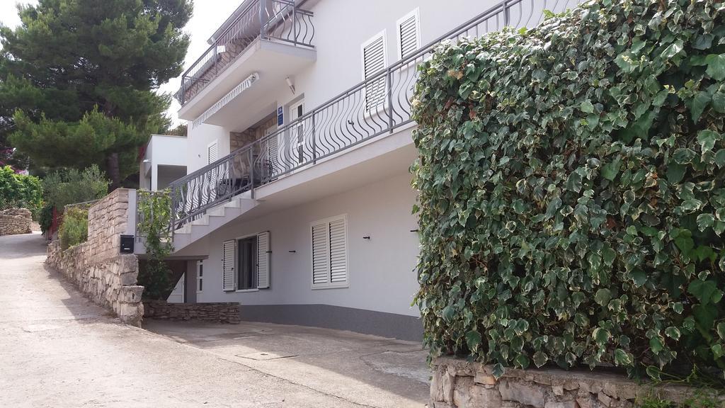 Apartment Ivona Stomorska Exterior photo